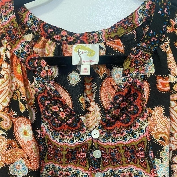 Fig & Flower Paisley Print Top - Picture 3 of 6